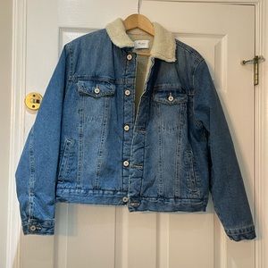 Denim jacket size L with fleece lining